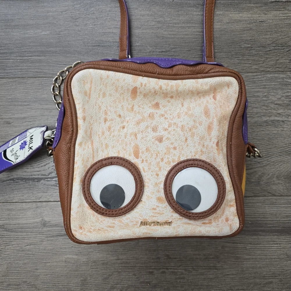 Betsey Johnson That's My Jam PB&J Shoulder Bag Milk Jug Hang Tag Funky - Picture 2 of 9